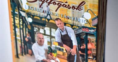 Sajtfogások címmel jelent meg Segal Viktor Chef és Sándor Tamás sajtmester könyve sajtos ételek receptjeivel. GasztroMagazin 2018.