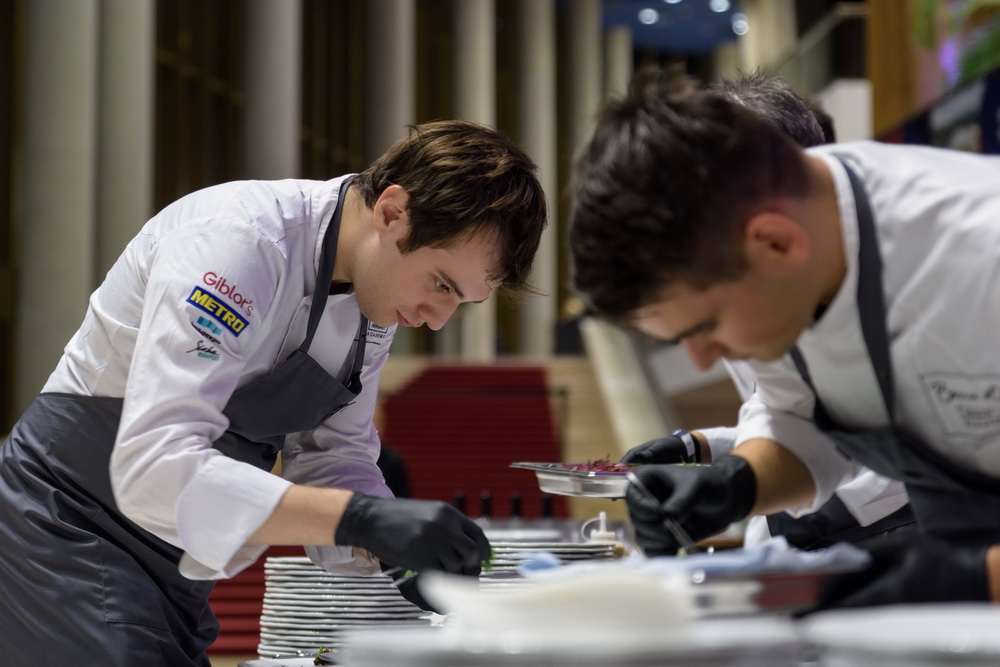 Gasztronómiai csúcstalálkozó a Bocuse d'Or jegyében a Stand Étteremben. GasztroMagazin 2018.