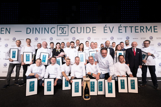 A Dining Guide 2019-es díjazottjai a Várkert Bazár rendezvénytermében. GasztroMagazin 2019.