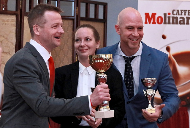 A Sommelier Bajnokság idei győztese Tüű Péter és a dobogósok Angermann László és Evans Viktória. GasztroMagazin 2019.