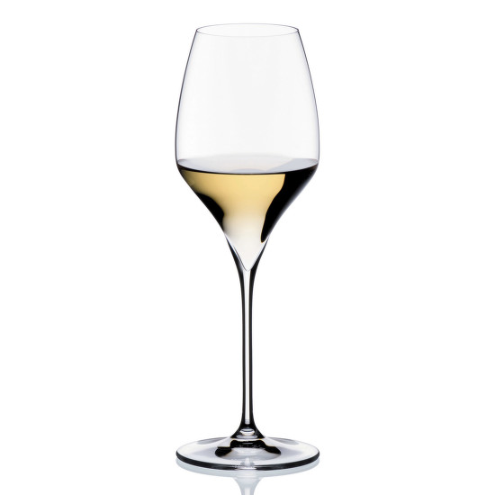 A Riedel Riesling Vitis pohara jól szemléteti a rizlinges pohár jellegzetességeit