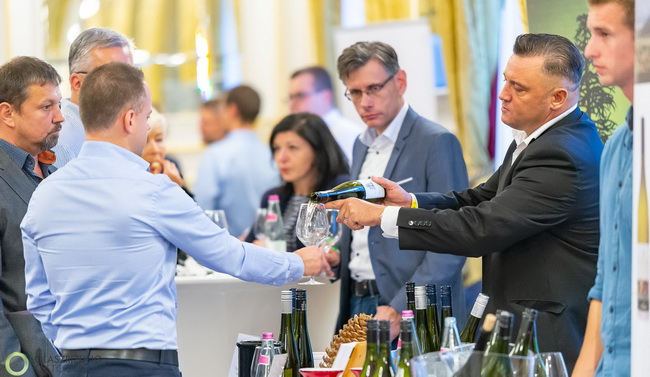 Winelovers Grand 2020. a Corinthia Hotel Budapest rendezvénytermeiben. GasztroMagazin 2019.