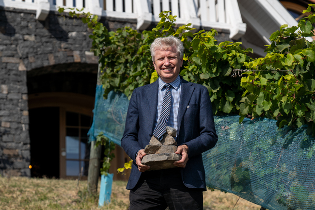Christer Sandahl a Sandahl Pincészet képviseletében nyilatkozott a Par Excellence díjról. GasztroMagazin 2020.