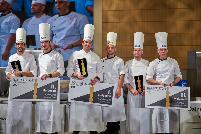 Dalnoki Bence, a Stand 25 sous chefje nyerte a Hungexpo vadonatúj rendezvénytermében megrendezett Bocuse d'Or magyarországi versenyét. GasztroMagazin 2021.