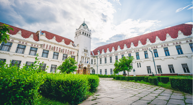 Konferencia a Tokaj-Hegyalja Egyetemen. GasztroMagazin 2022.