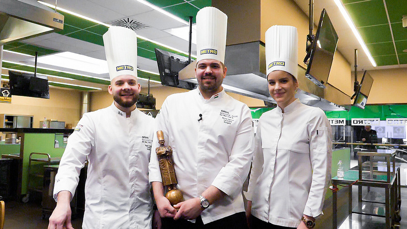 A Bocuse d'Or versenyen bemutatott ételekkel várta a szakma krémjét Dalnoki Bence és munkatársai. GasztroMagazin 2023.