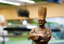 A Bocuse d'Or versenyen bemutatott ételekkel várta a szakma krémjét Dalnoki Bence és munkatársai. GasztroMagazin 2023.