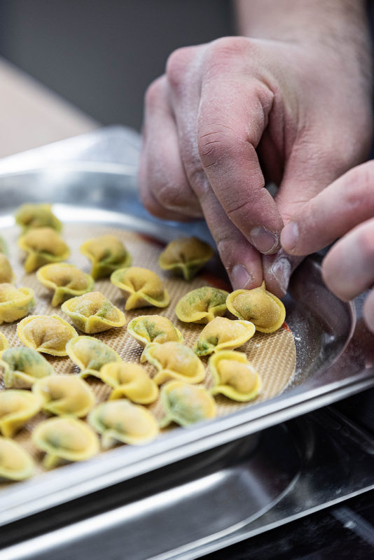 Dalnoki Bence, Stand Restaurant. A Bocuse d'Or világdöntőre készített ételek. HOL Magazin 2023.