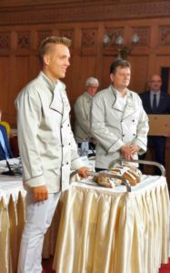 Az Év Innovaítív Kenyere a Balmaz Sütöde Aranymetszés Kenyere. Fülep Zsolt és Fülep Ádám. GasztroMagazin 2023.