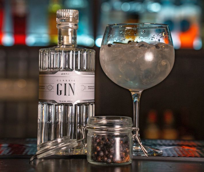 Aranyérmet nyert az Árpád Classic Gin a London Spirit Competition versenyen. HOL Magazin 2024.