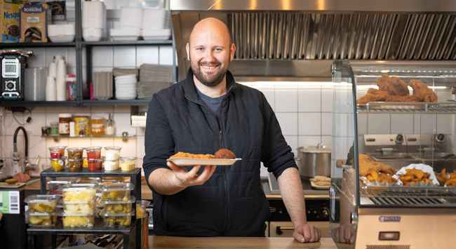 Óbudai Lacikonyha. Évtizedes kedvenc. GasztroMagazin 2025.