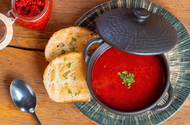 Újra megnyitott a belvárosi Apostolok Étterem. GasztroMagazin 2025.