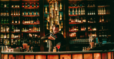 Golden Peacock cocktail a Matild Palota The Duchess Bárjában. GasztroMagazin 2025.