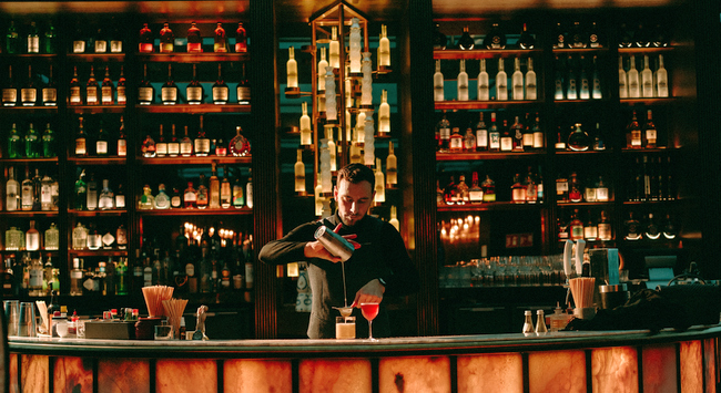 Golden Peacock cocktail a Matild Palota The Duchess Bárjában. GasztroMagazin 2025.