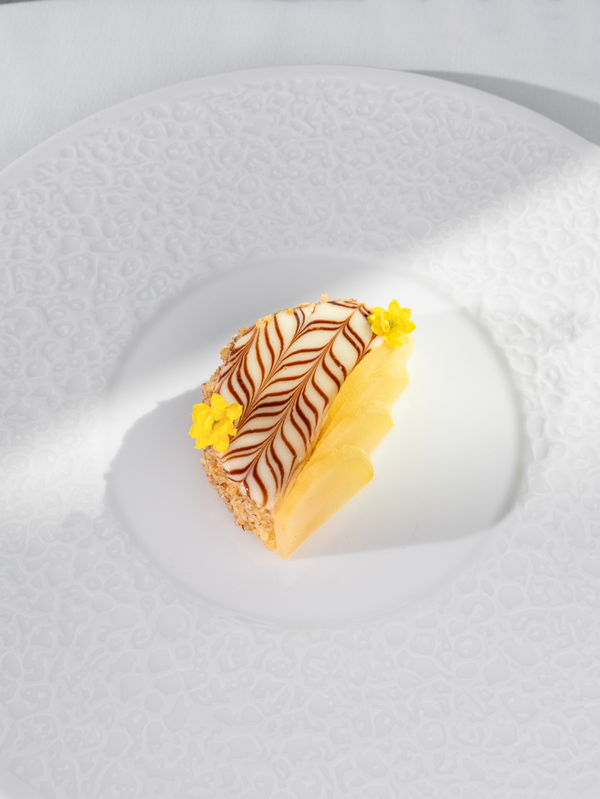 Külünleges téli ételsor a VIRTU Restaurantban. Eszterházy torta. GasztroMagazin 2025.