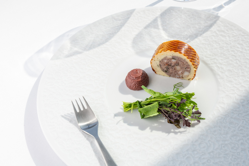 Tavaszi zsongás. Tavaszi szezonális menü a VIRTU Restaurantban. GasztroMagazin 2026.