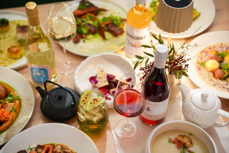 Ahol nem luxus a bor. Soltész SIGNO Bistro & Bar Eger. GasztroMagazin 2026.